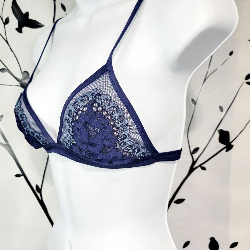 Victoria's Secret Blue Lace Bralette XS - Picture 2 of 7